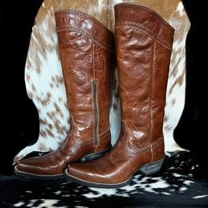 Ariat Sahara size 7 Sassy Brown distressed